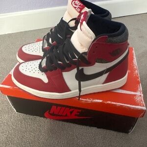 Air Jordan 1 Chicago Reimagined Size 7
Jordan 4 Pink Orchid Size 7